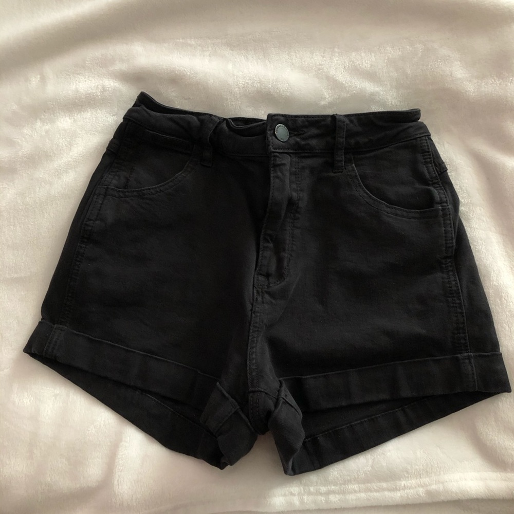 PacSun Kendall and Kylie 4” High Waisted Shorts!